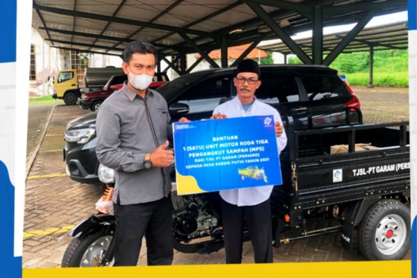 PT  Garam Hibahkan Motor Pengangkut Sampah (MPS) Untuk Desa Gersik Putih – Gapura, Sumenep