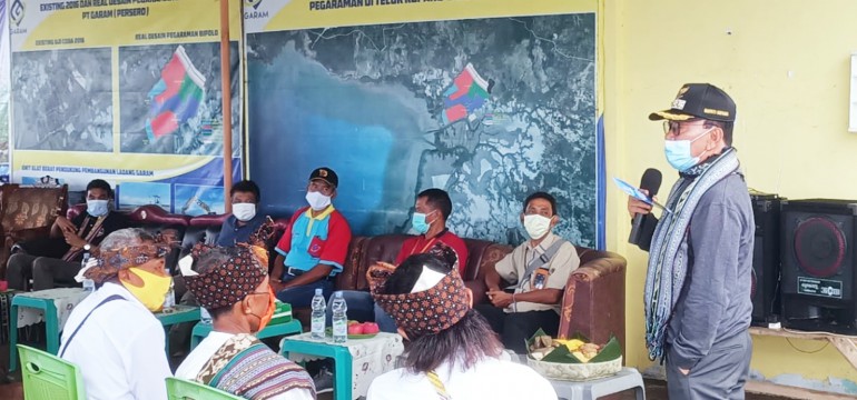 Penanaman Pohon Mangrove di Pegaraman Bipolo dalam rangka Konservasi TWA dan Hutan Mangrove